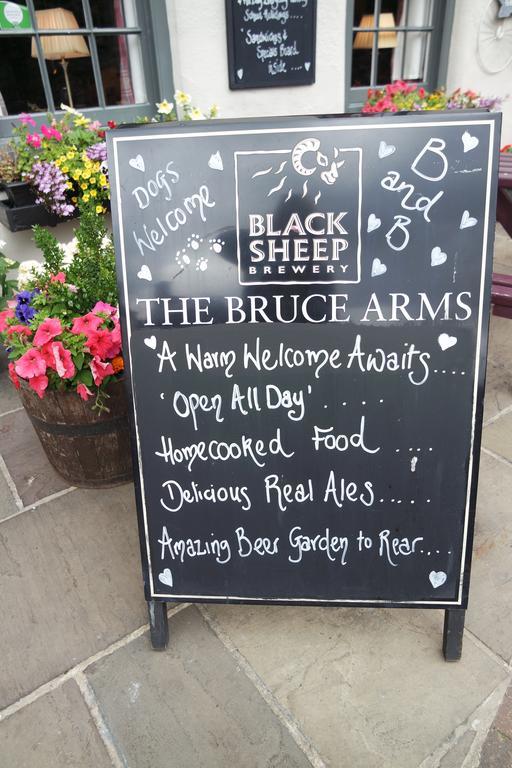 The Bruce Arms Hotel Masham Exterior foto